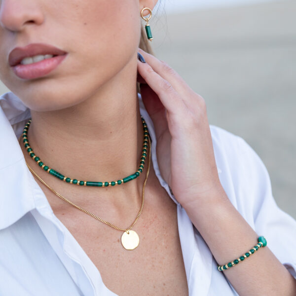 Orecchino pendente cerchio e malachite